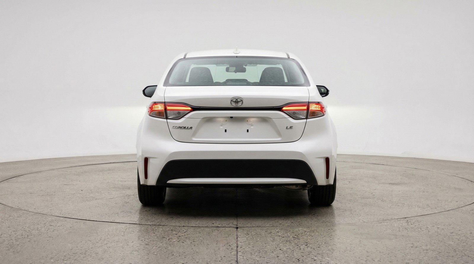 Used 2025 Toyota Corolla LE image 7