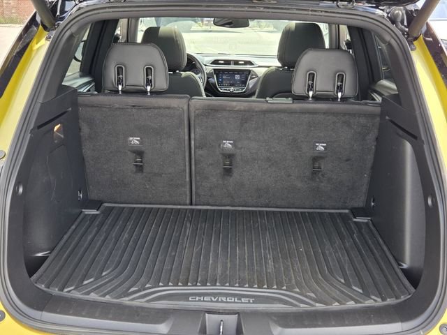 Used 2023 Chevrolet TrailBlazer RS w/ Sun and Liftgate Package FWD image 13
