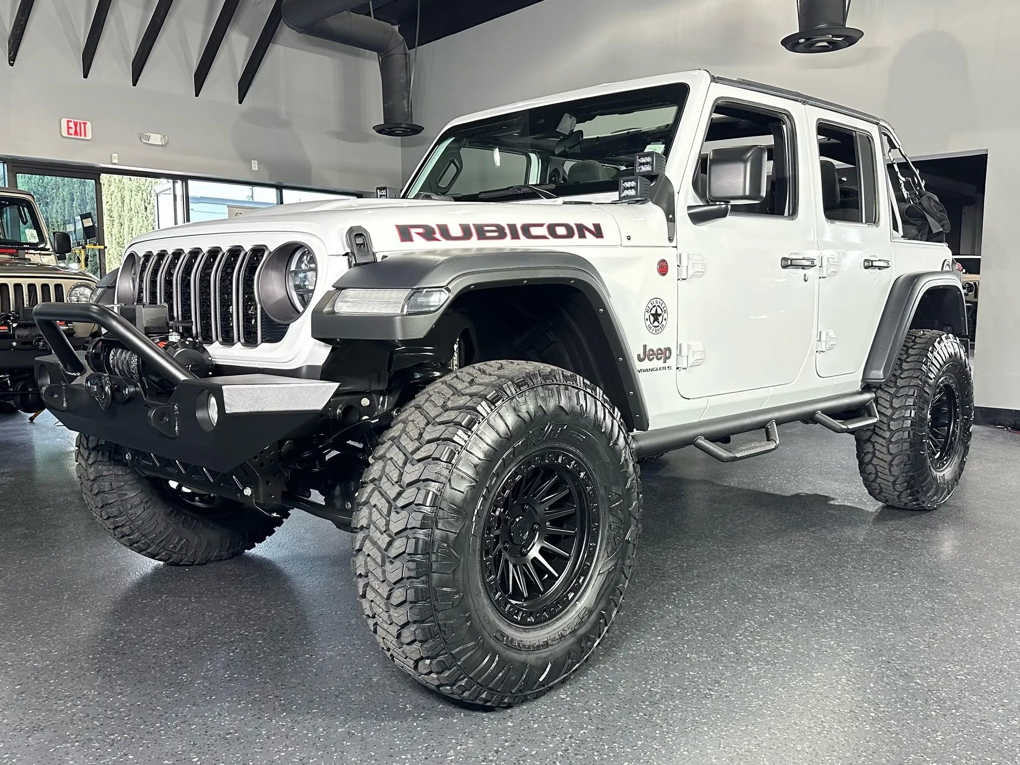 Used 2024 Jeep Wrangler Unlimited Rubicon w/ Convenience Group image 16