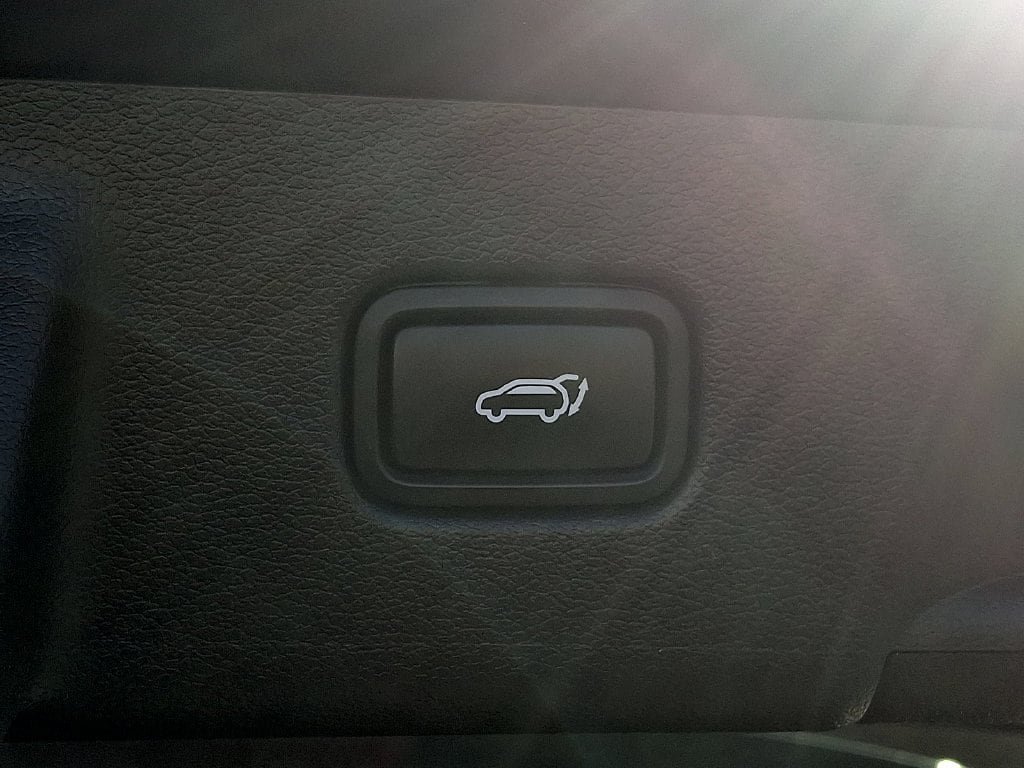 Used 2024 Hyundai Palisade SEL FWD image 31