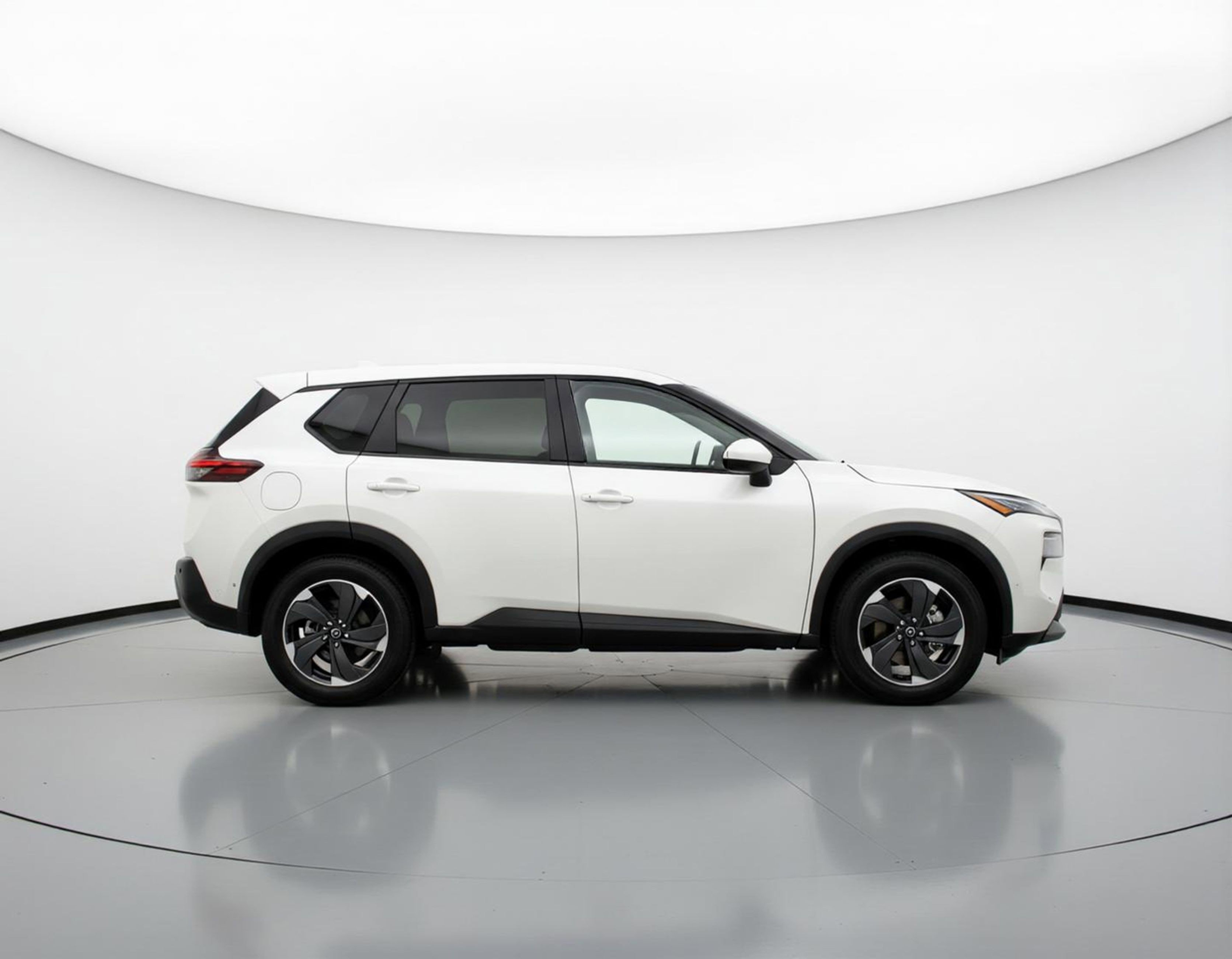 Used 2025 Nissan Rogue SV FWD image 11