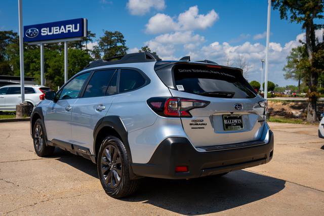Certified 2025 Subaru Outback Onyx Edition w/ Popular Package #2 image 4