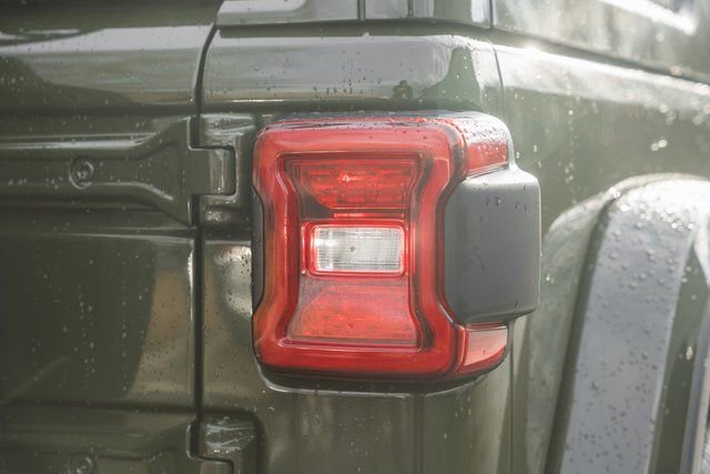 Used 2021 Jeep Wrangler Unlimited Sahara w/ LED Lighting Group image 15