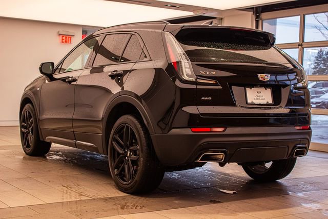 Used 2023 Cadillac XT4 Sport w/ Enhanced Visibility Package image 8