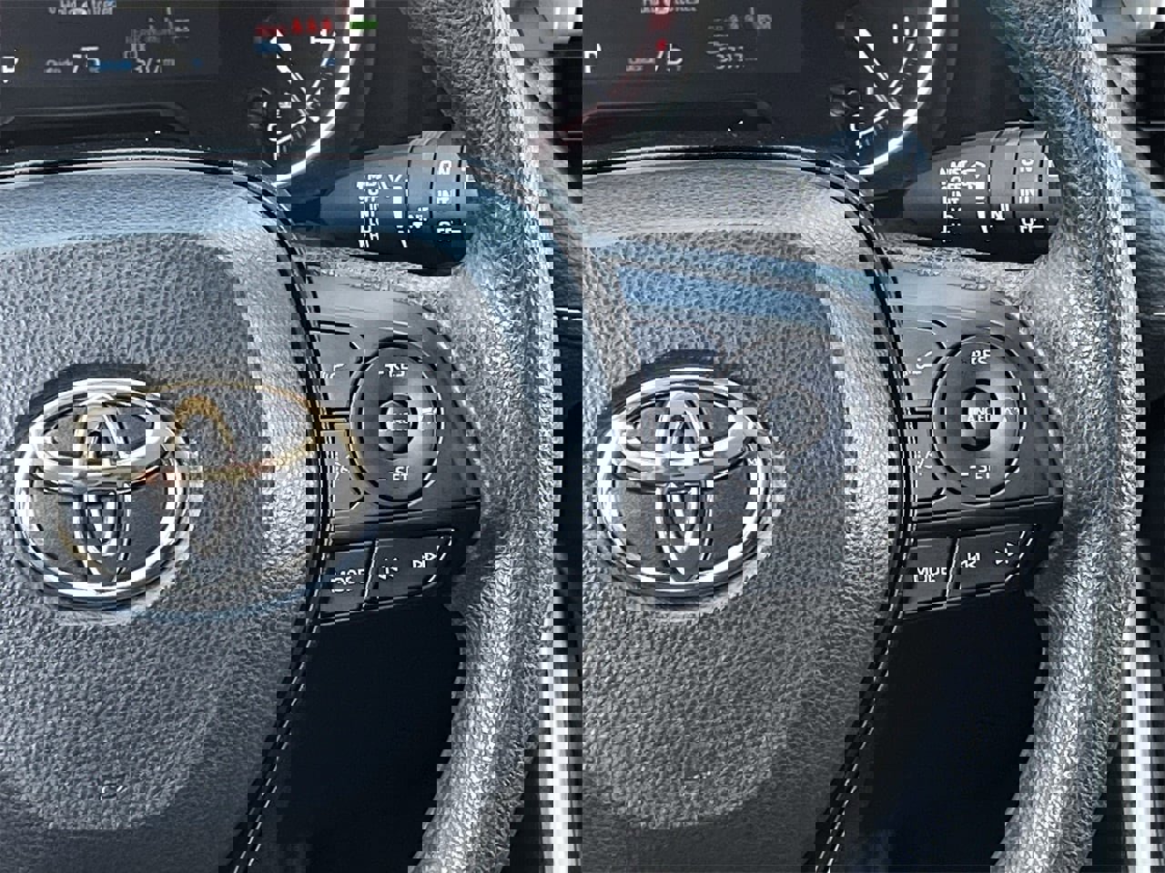 Used 2024 Toyota RAV4 XLE image 14