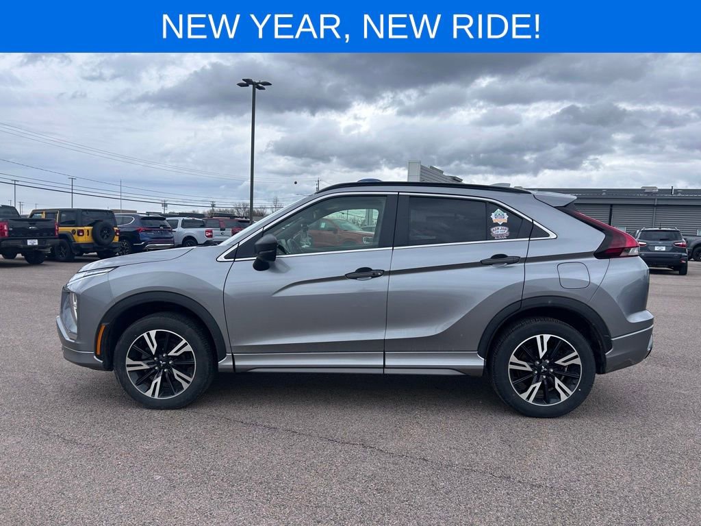 Used 2023 Mitsubishi Eclipse Cross AWD image 3