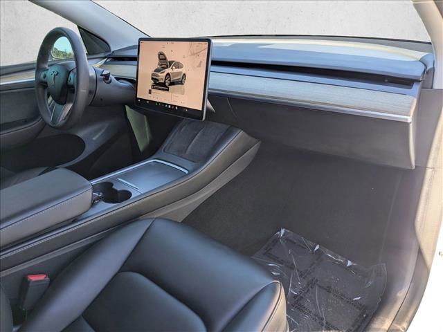 Used 2023 Tesla Model Y Long Range image 21