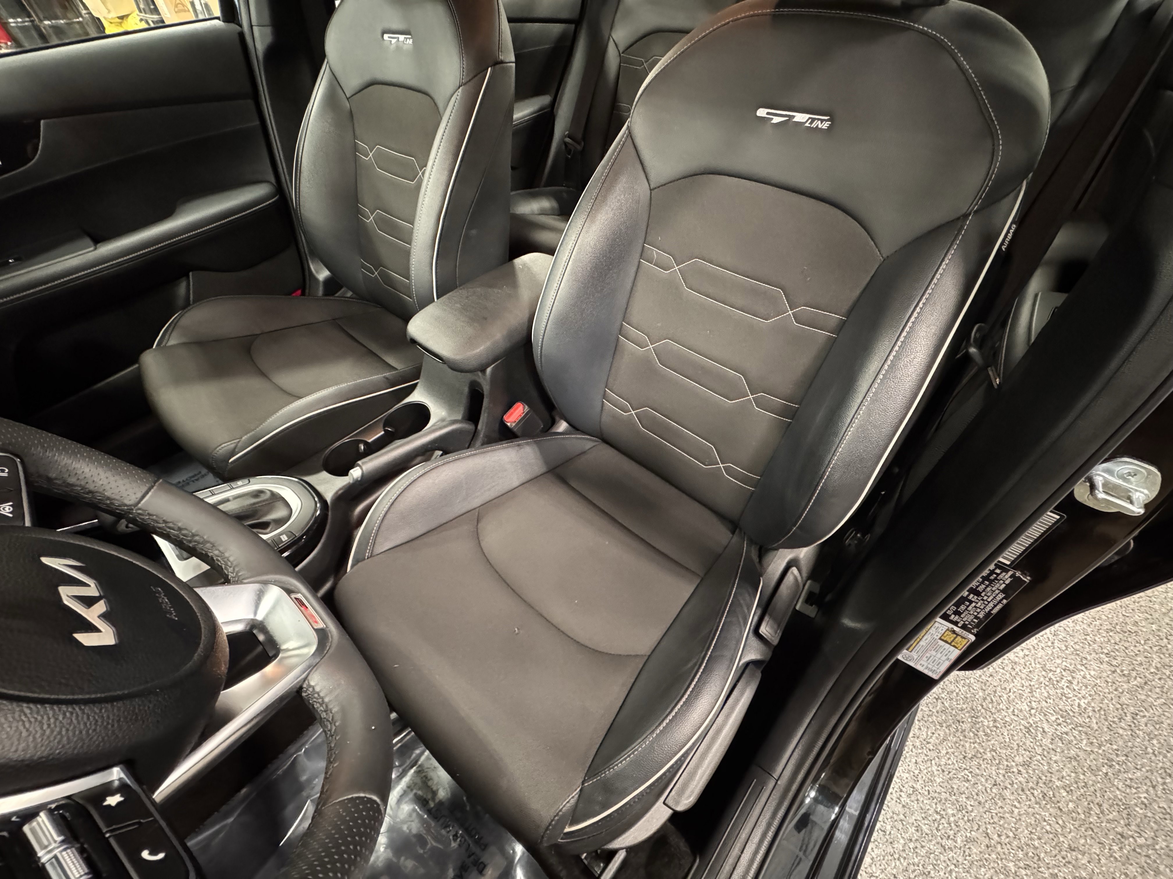 Certified 2023 Kia Forte GT-Line image 17