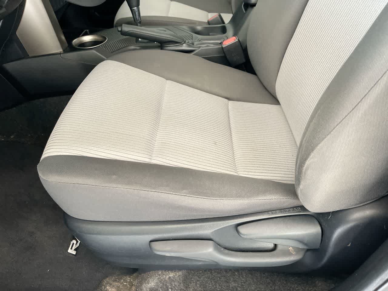 Used 2013 Toyota RAV4 LE AWD/4WD image 12