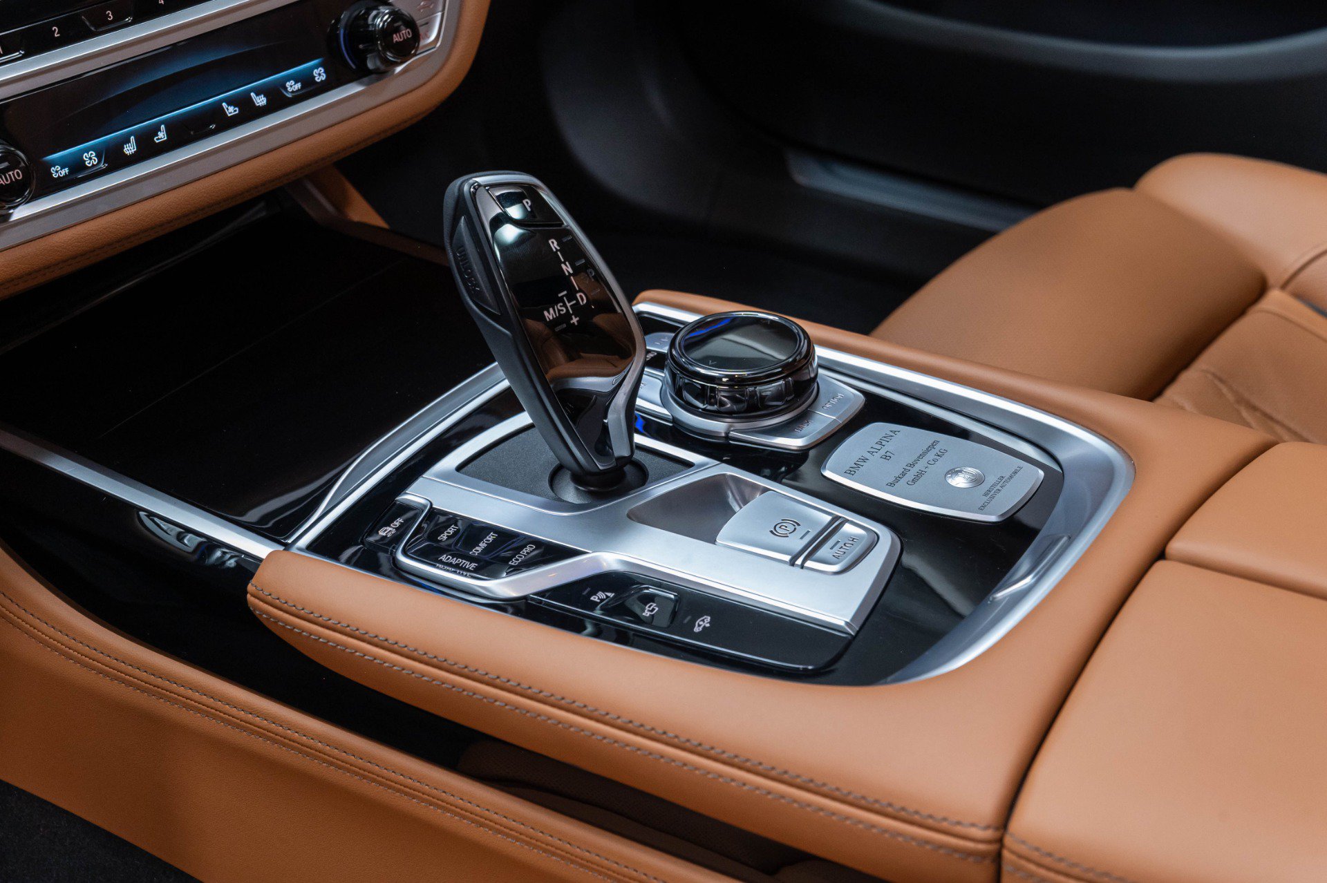 Used 2022 BMW ALPINA B7 xDrive AWD/4WD image 13
