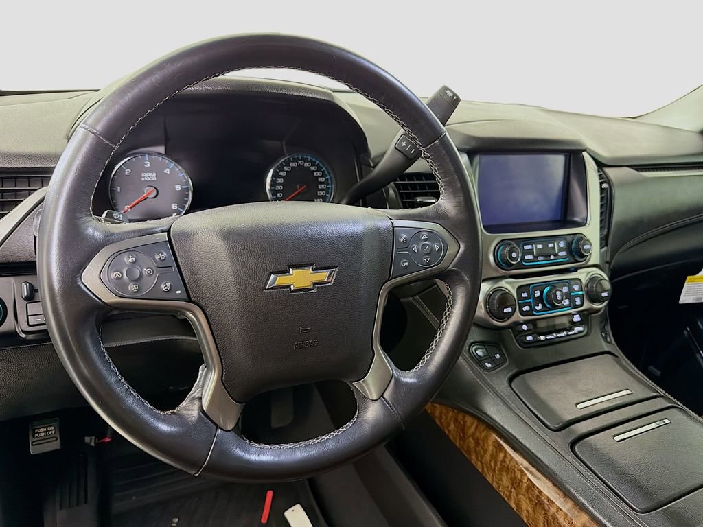 Used 2019 Chevrolet Suburban Premier w/ Premier Plus Edition AWD/4WD image 14