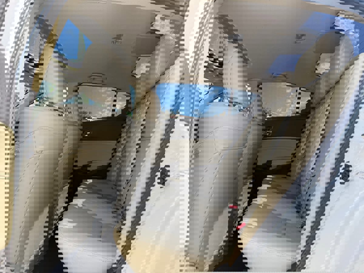 Used 2017 Acura ILX w/ Premium Package image 15