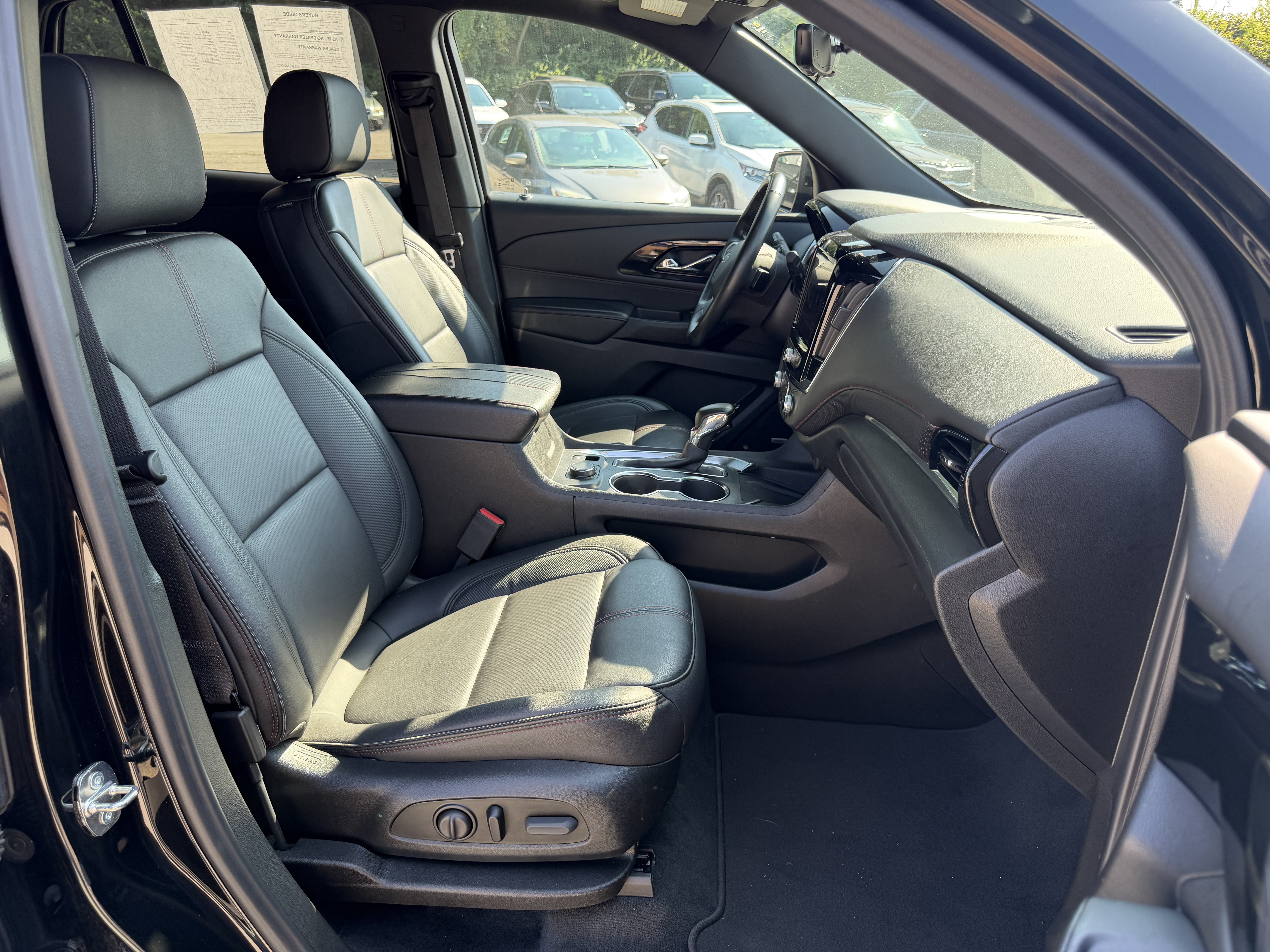 Used 2023 Chevrolet Traverse RS AWD/4WD image 11