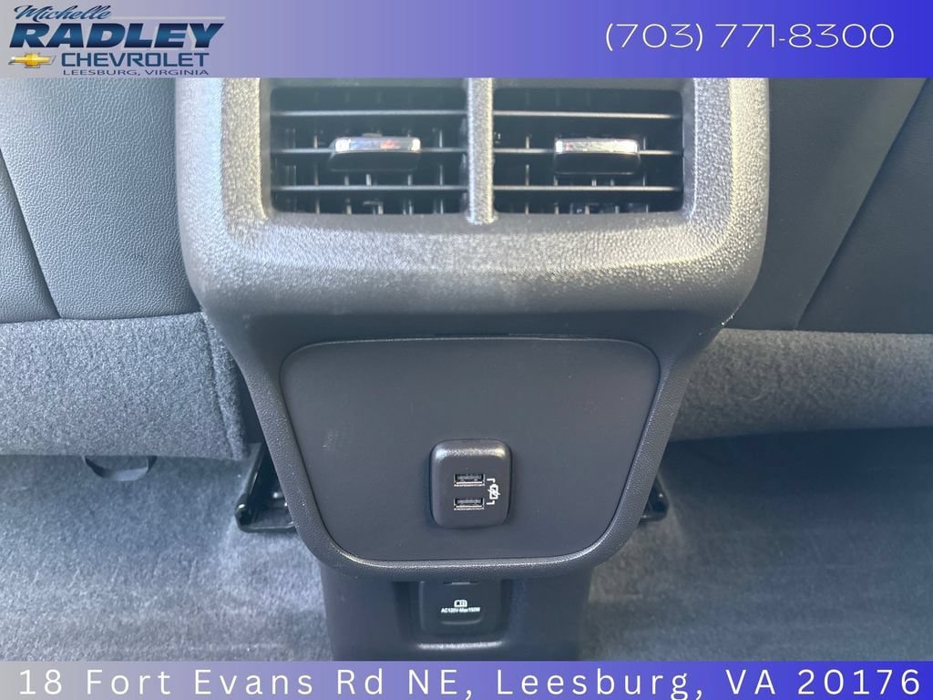 Used 2024 Chevrolet Equinox Premier w/ LPO, Floor Liner Package AWD/4WD image 25