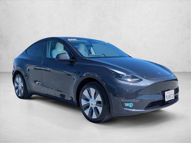 Used 2024 Tesla Model Y Long Range AWD/4WD image 3