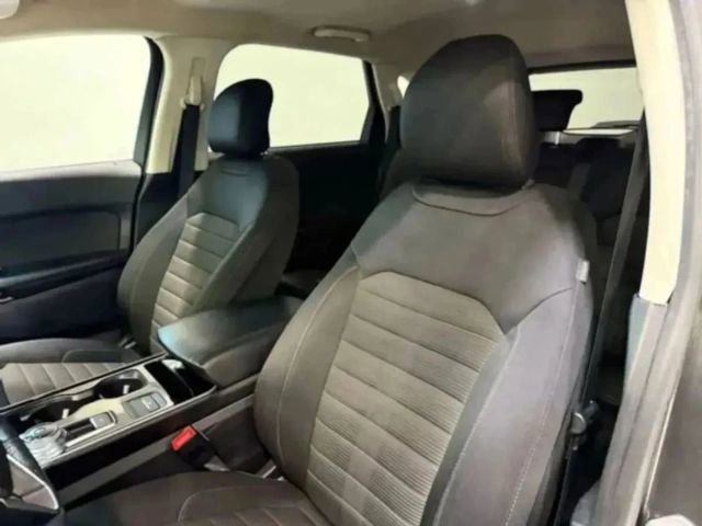 Used 2019 Ford Edge SEL FWD image 16