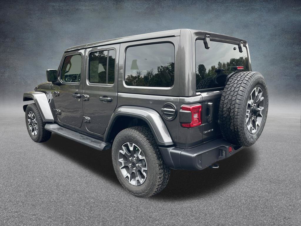 Used 2026 Jeep Wrangler Unlimited Sahara AWD/4WD image 7