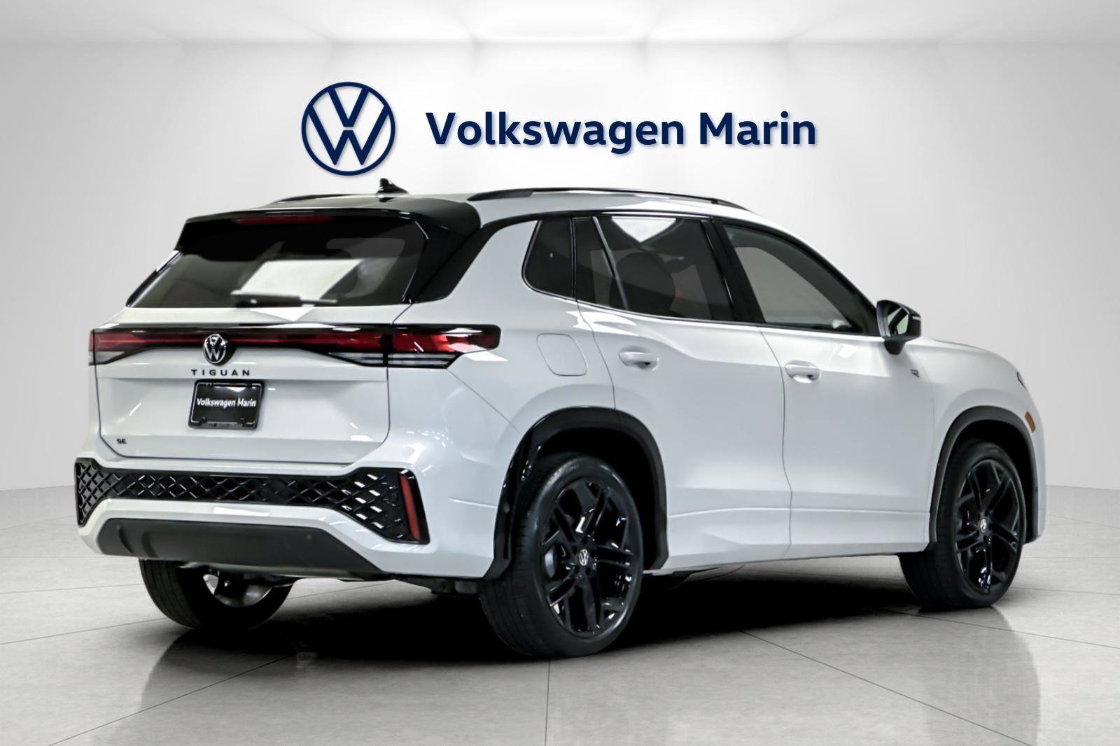 New 2026 Volkswagen Tiguan SE R-Line image 5