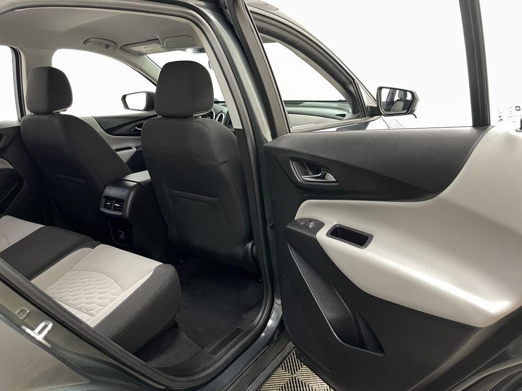 Certified 2021 Chevrolet Equinox LS FWD image 37