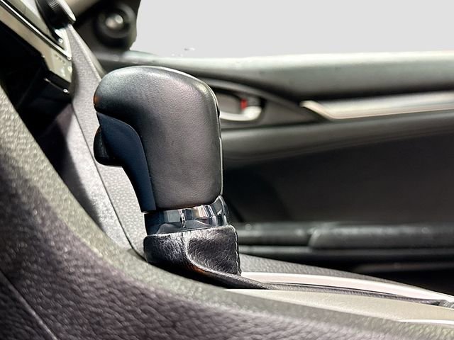 Used 2018 Honda Civic Touring image 19