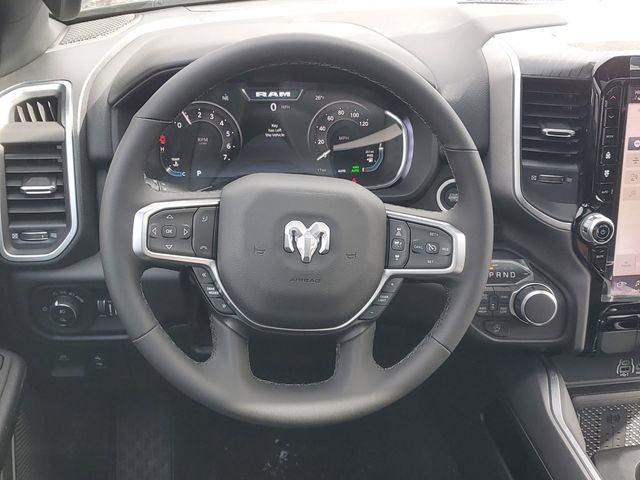 New 2026 RAM 1500 4x4 Crew Cab image 13