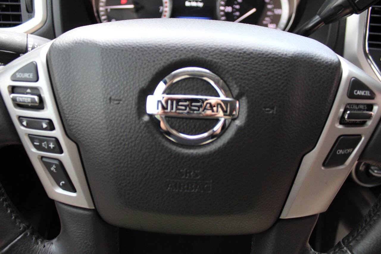 Used 2019 Nissan Titan PRO-4X image 9