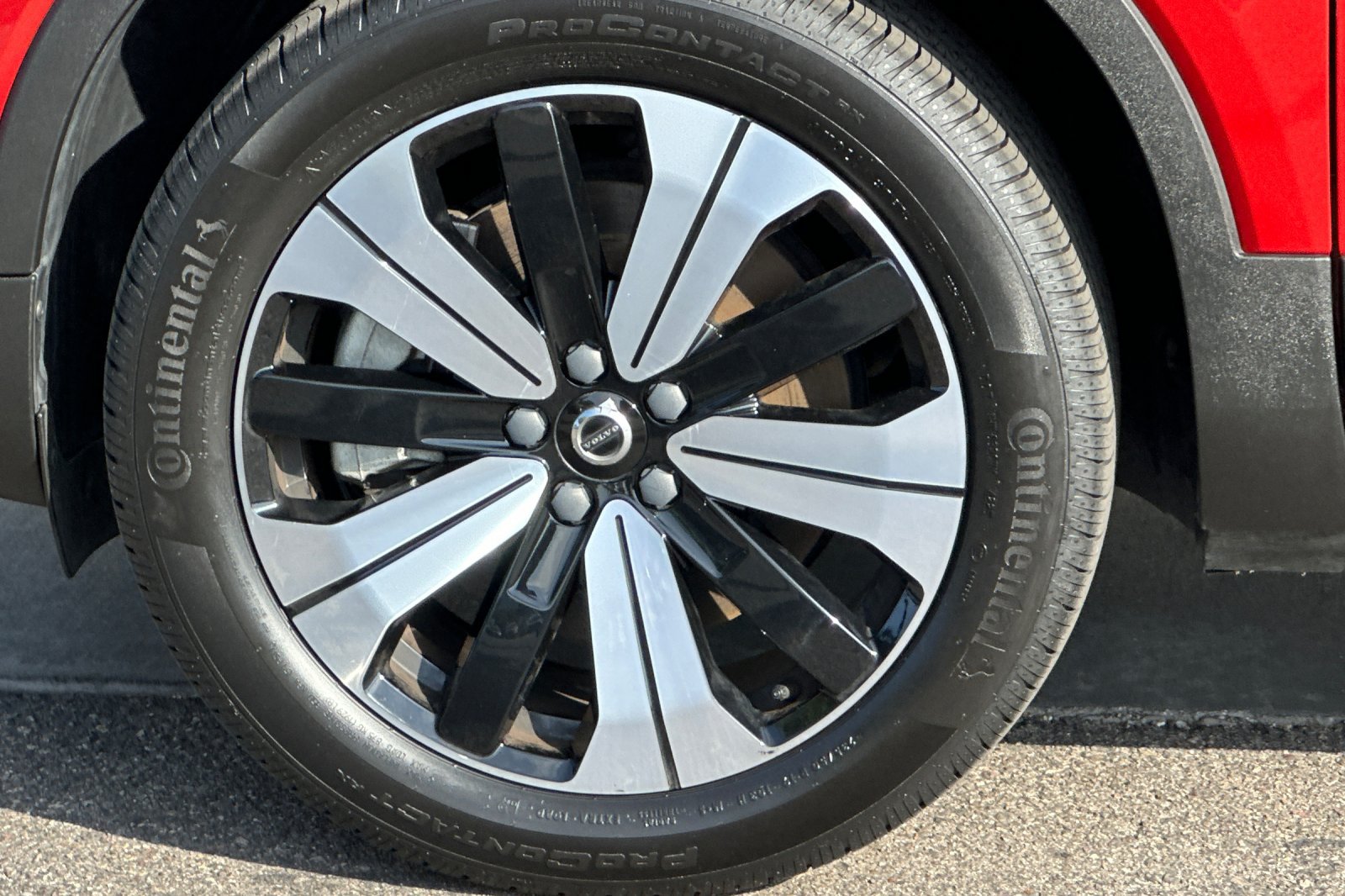 Certified 2023 Volvo C40 Recharge Core AWD/4WD image 33