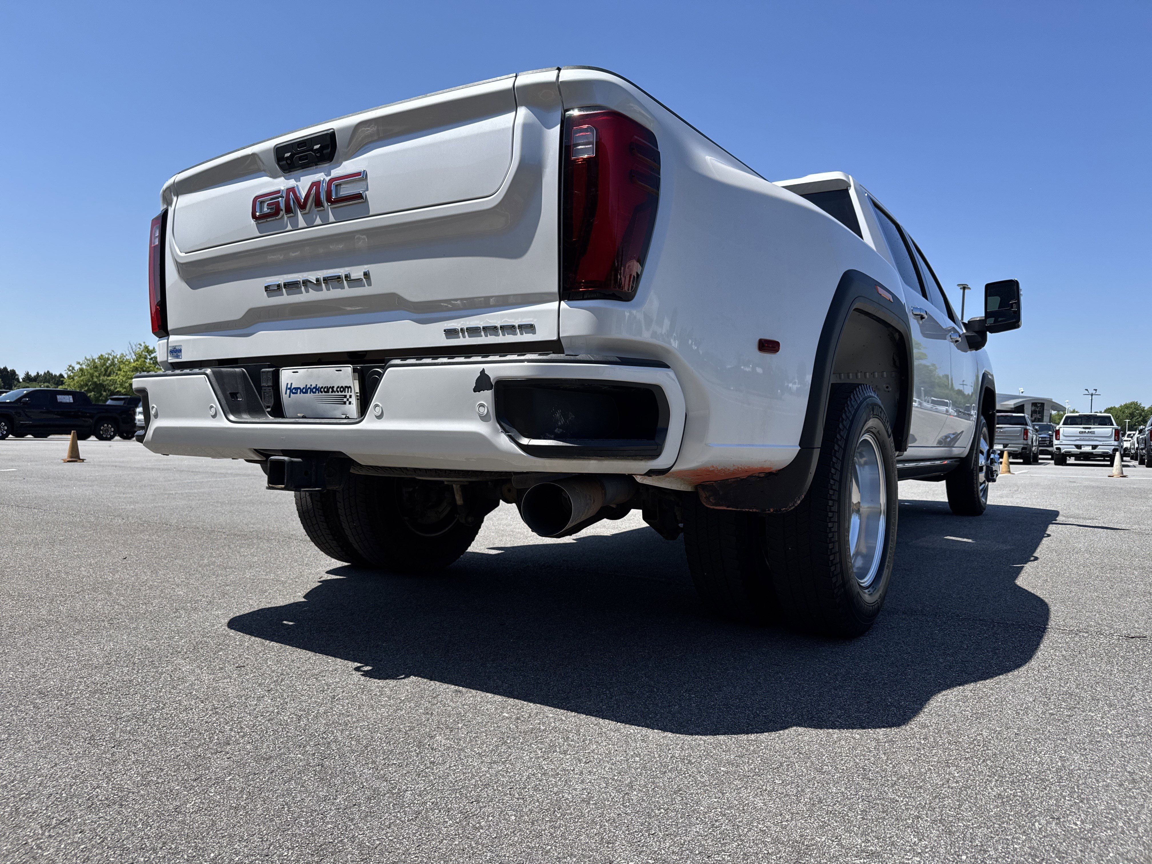 Used 2024 GMC Sierra 3500 Denali w/ Denali Reserve Package AWD/4WD image 10