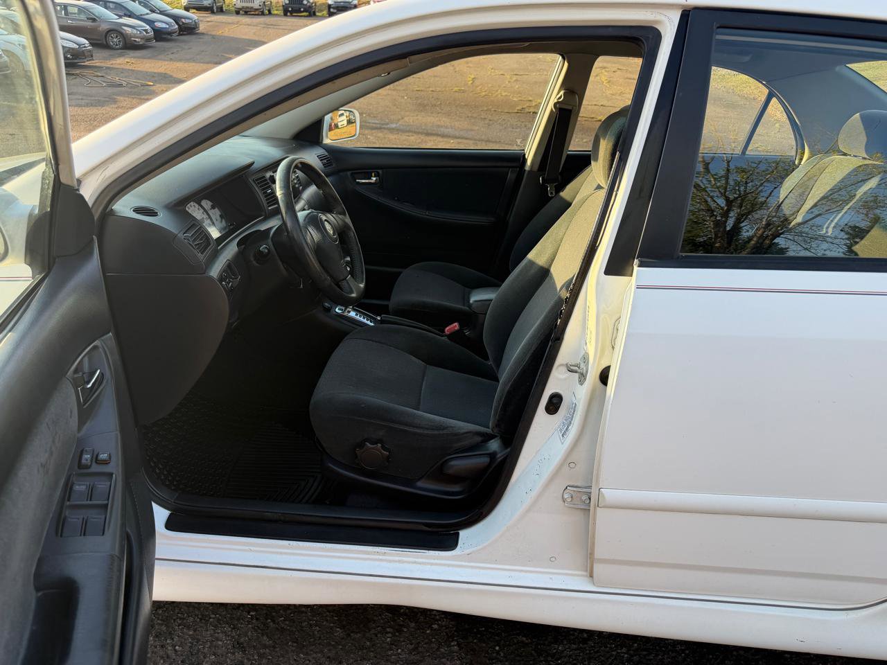 Used 2004 Toyota Corolla LE FWD image 13