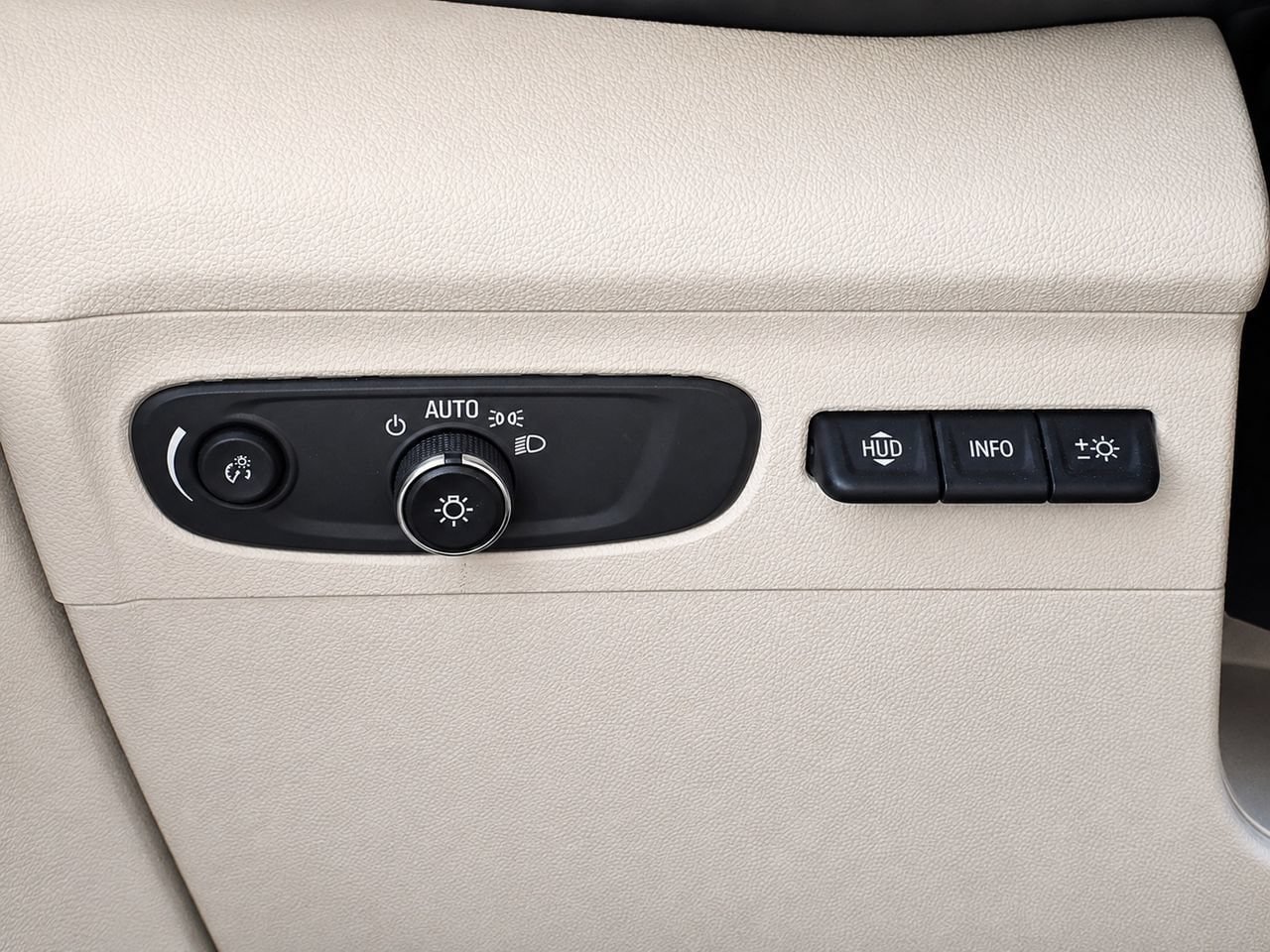 Used 2021 Buick Envision Avenir FWD image 33