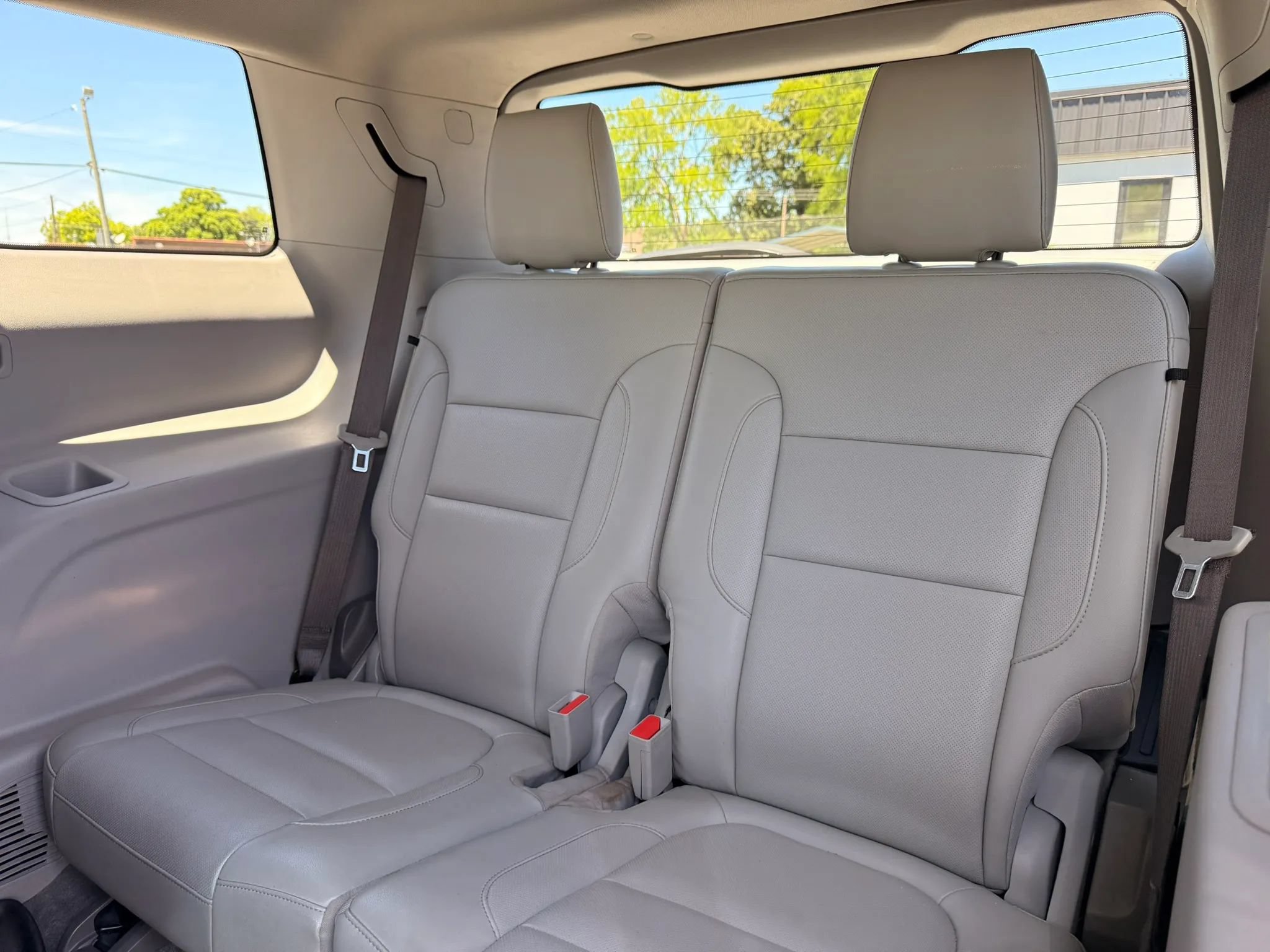 Used 2019 GMC Acadia SLT FWD image 13