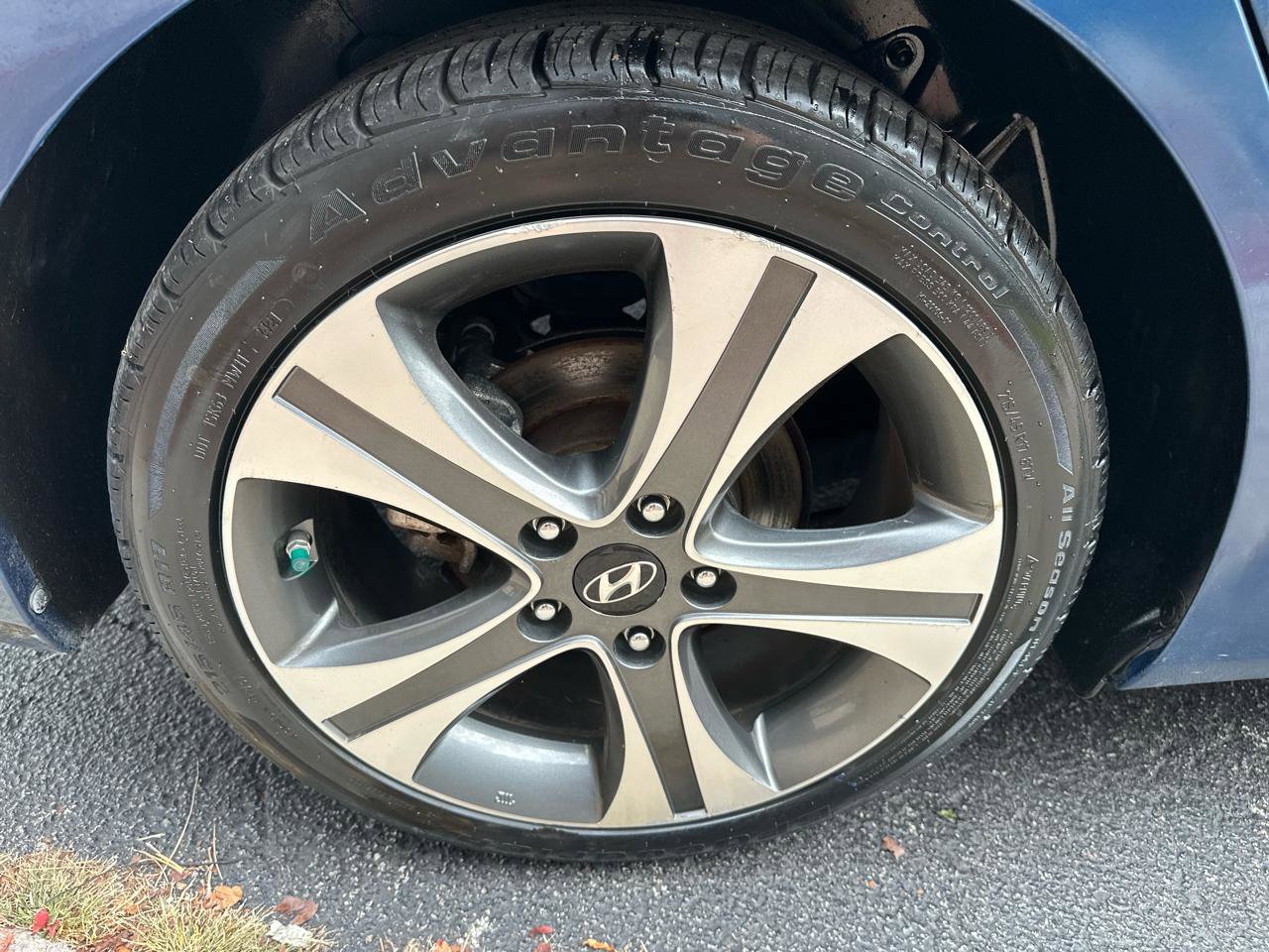 Used 2015 Hyundai Elantra Sport image 57