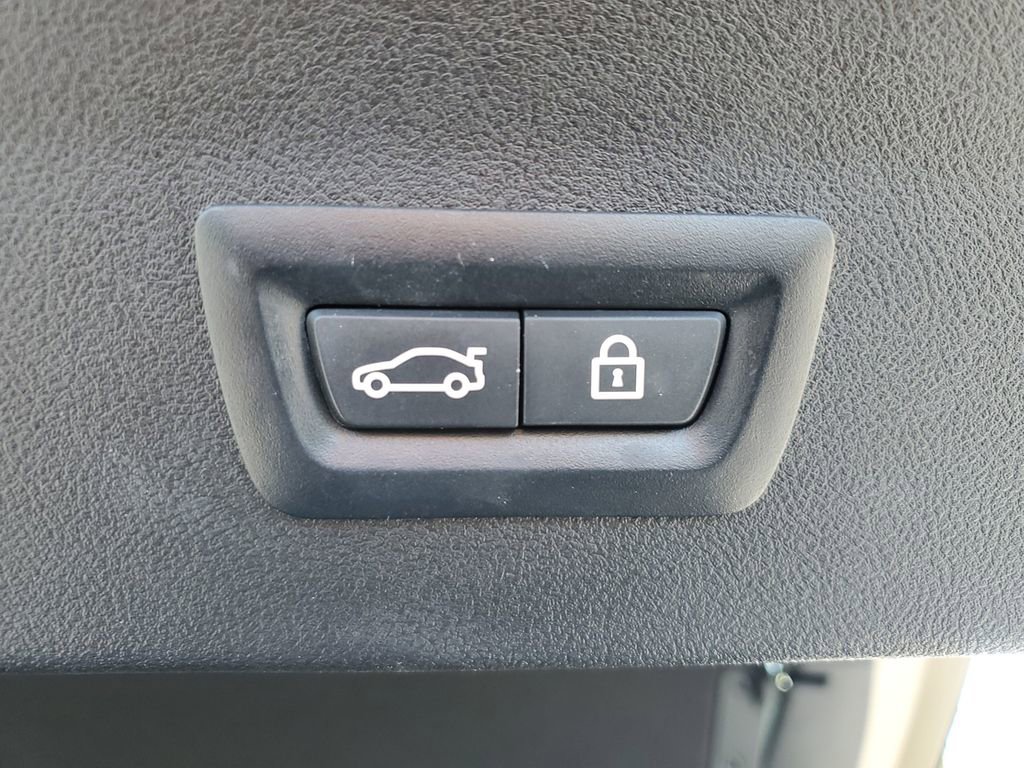 Used 2020 BMW X4 M40i w/ Premium Package image 16