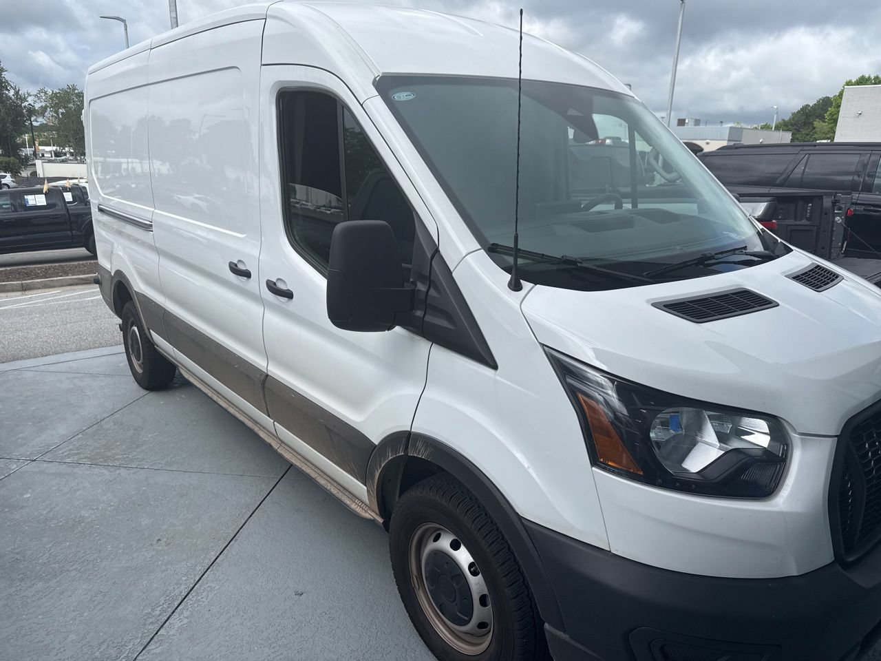 Used 2026 Ford Transit 250 148 Medium Roof RWD image 1