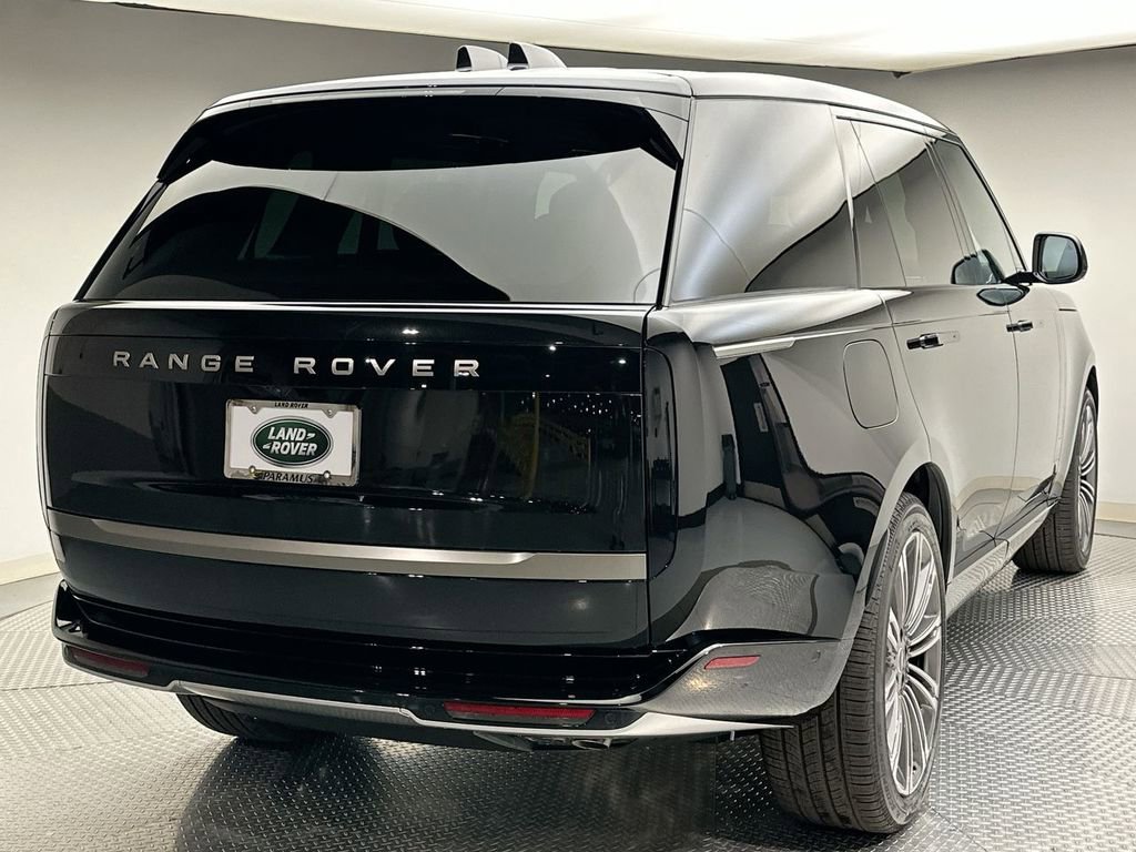 New 2025 Land Rover Range Rover Long Wheelbase SE image 3