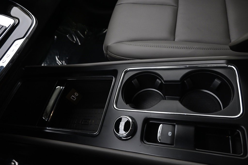 New 2026 Lincoln Corsair Premiere image 30