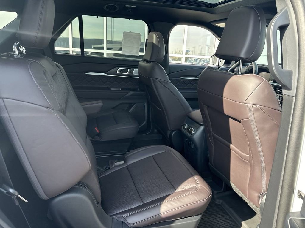 New 2025 Ford Explorer Platinum w/ LUX Leather Package image 20