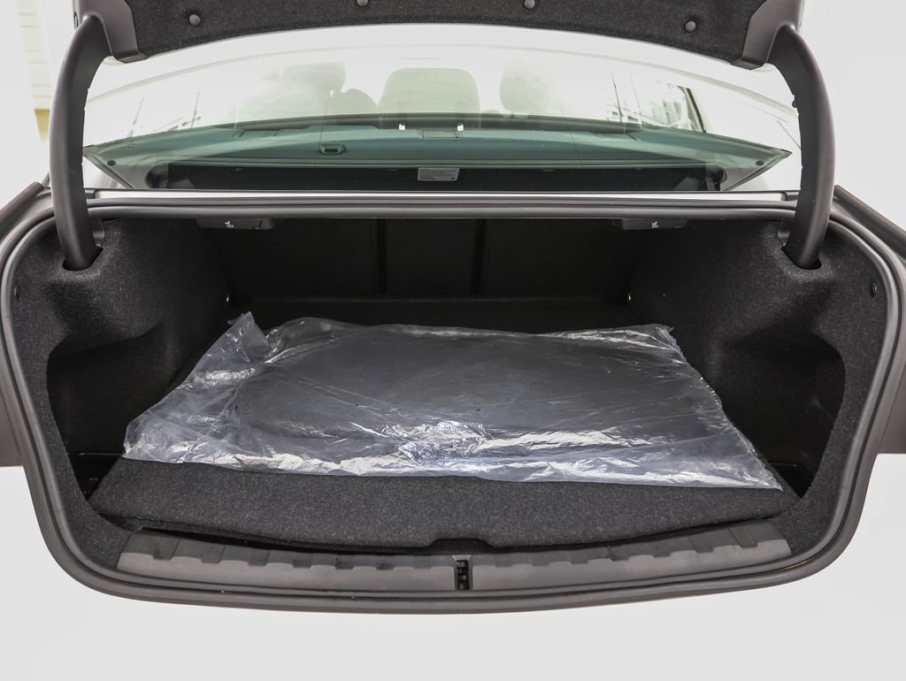 Used 2020 BMW 330i xDrive Sedan w/ Driving Assistance Package image 24