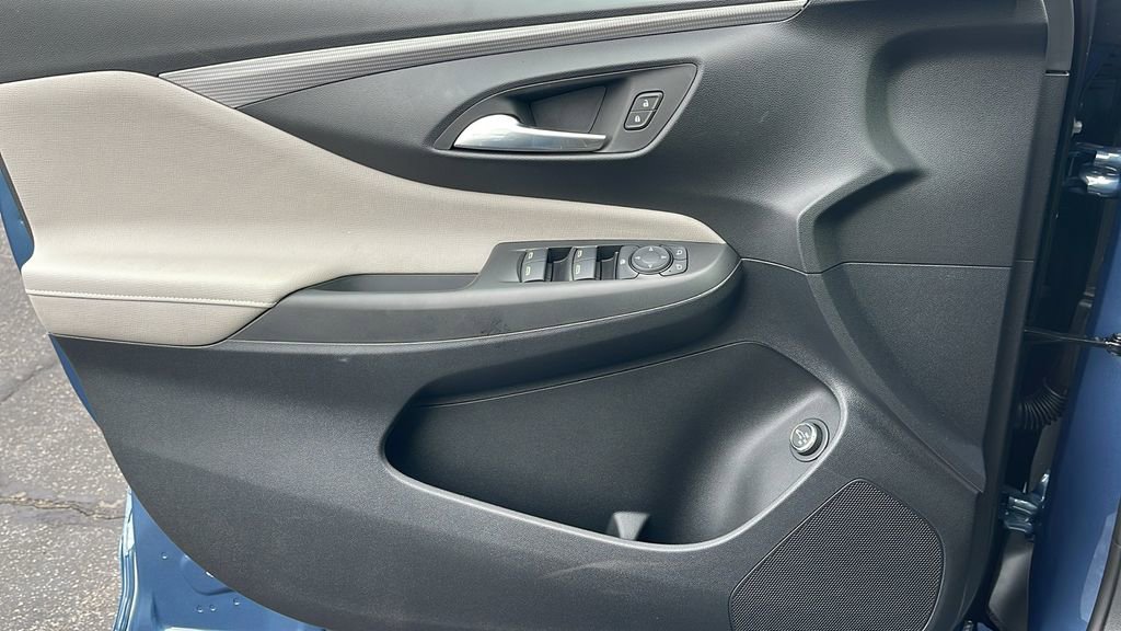 New 2025 Buick Envista Avenir image 26