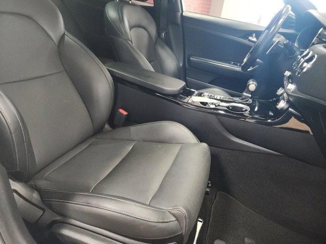 Used 2022 Kia Stinger GT-Line image 29