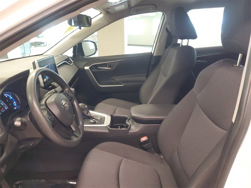 Used 2023 Toyota RAV4 XLE image 16