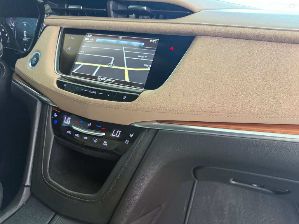 Used 2018 Cadillac XT5 Platinum w/ Driver Assist Package AWD/4WD image 27
