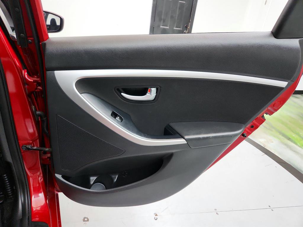 Used 2016 Hyundai Elantra GT FWD image 26