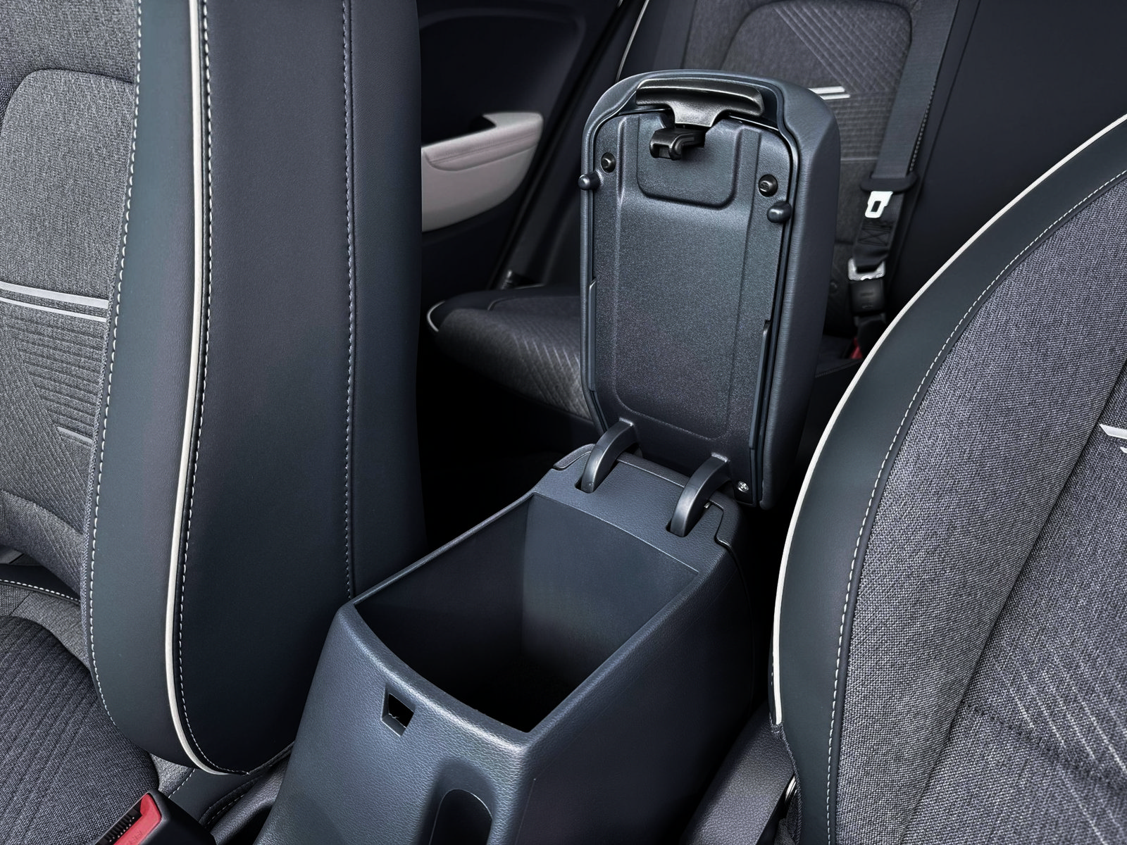 New 2026 Hyundai Venue SEL FWD image 18