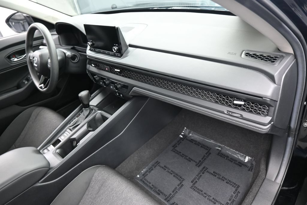 Used 2025 Honda Accord SE image 44