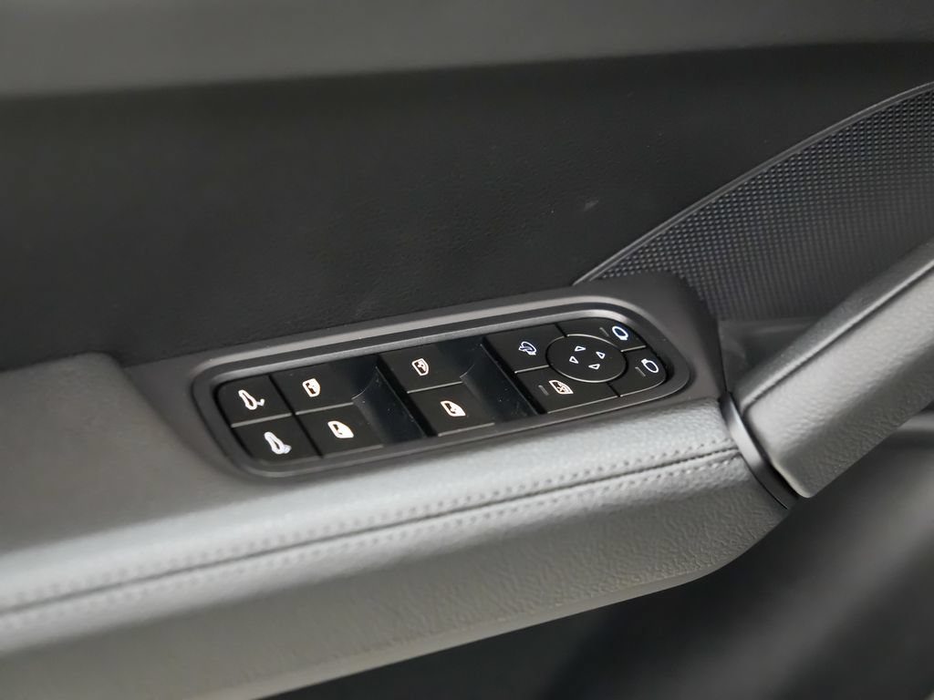 New 2026 Porsche Cayenne AWD/4WD image 23