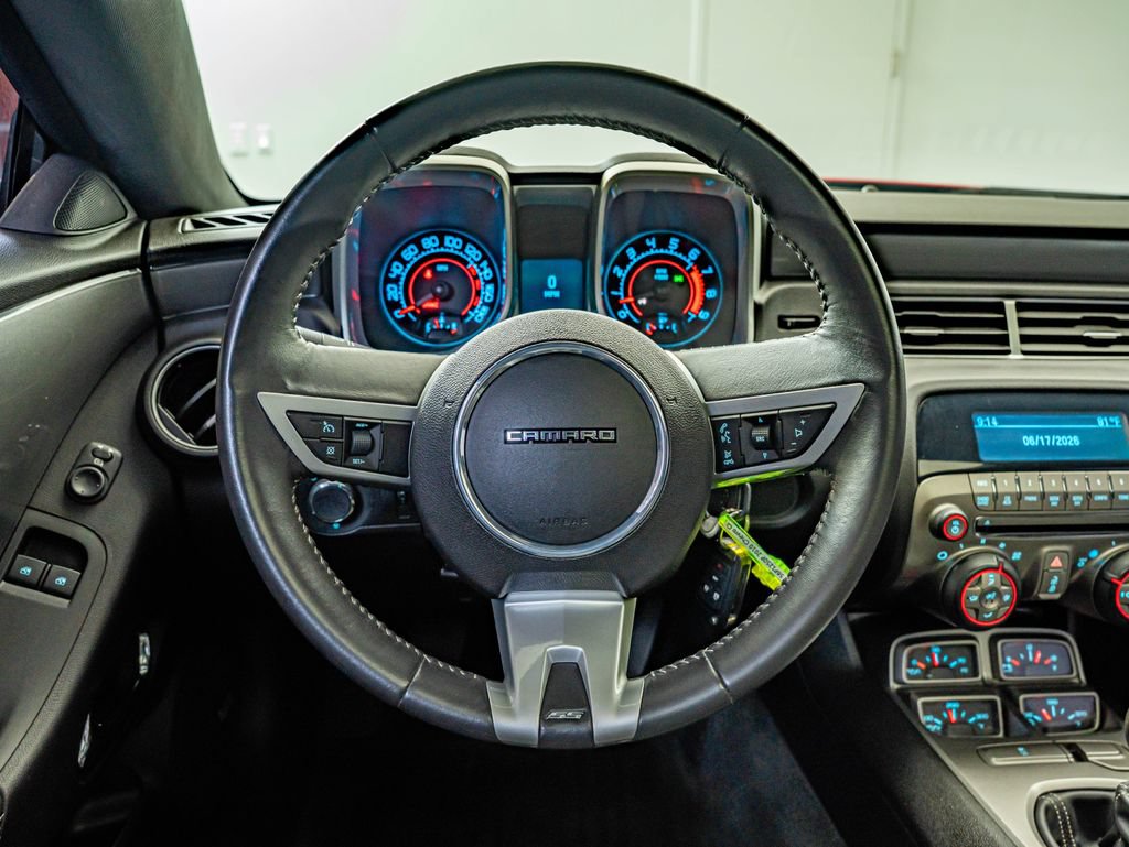 Used 2010 Chevrolet Camaro SS RWD image 24