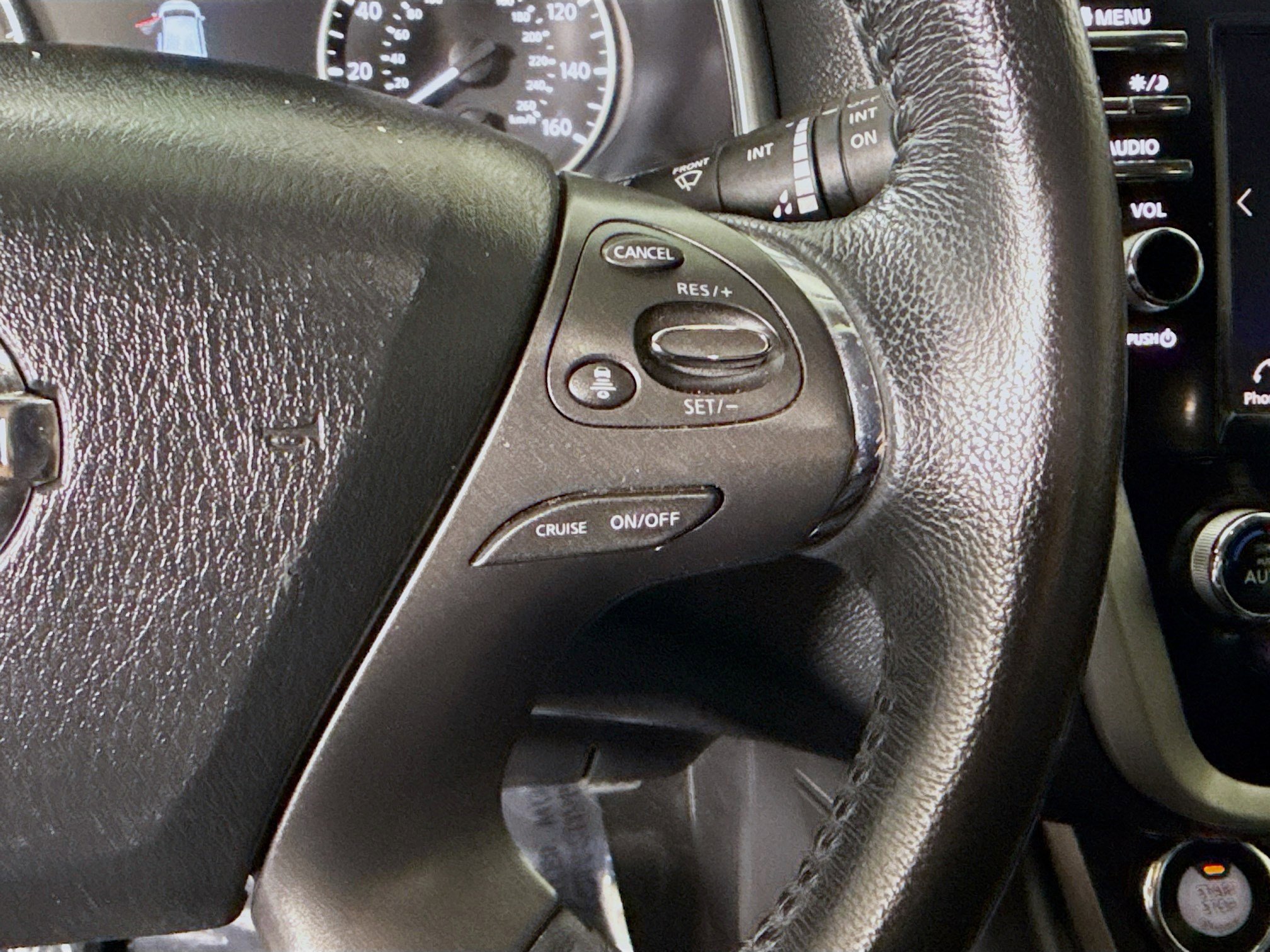 Used 2020 Nissan Murano SV image 15