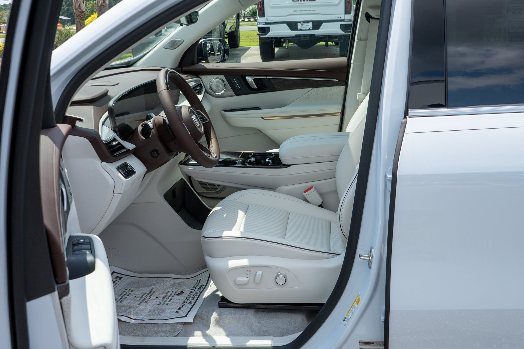 New 2026 Buick Enclave Avenir w/ Super Cruise Package FWD image 29
