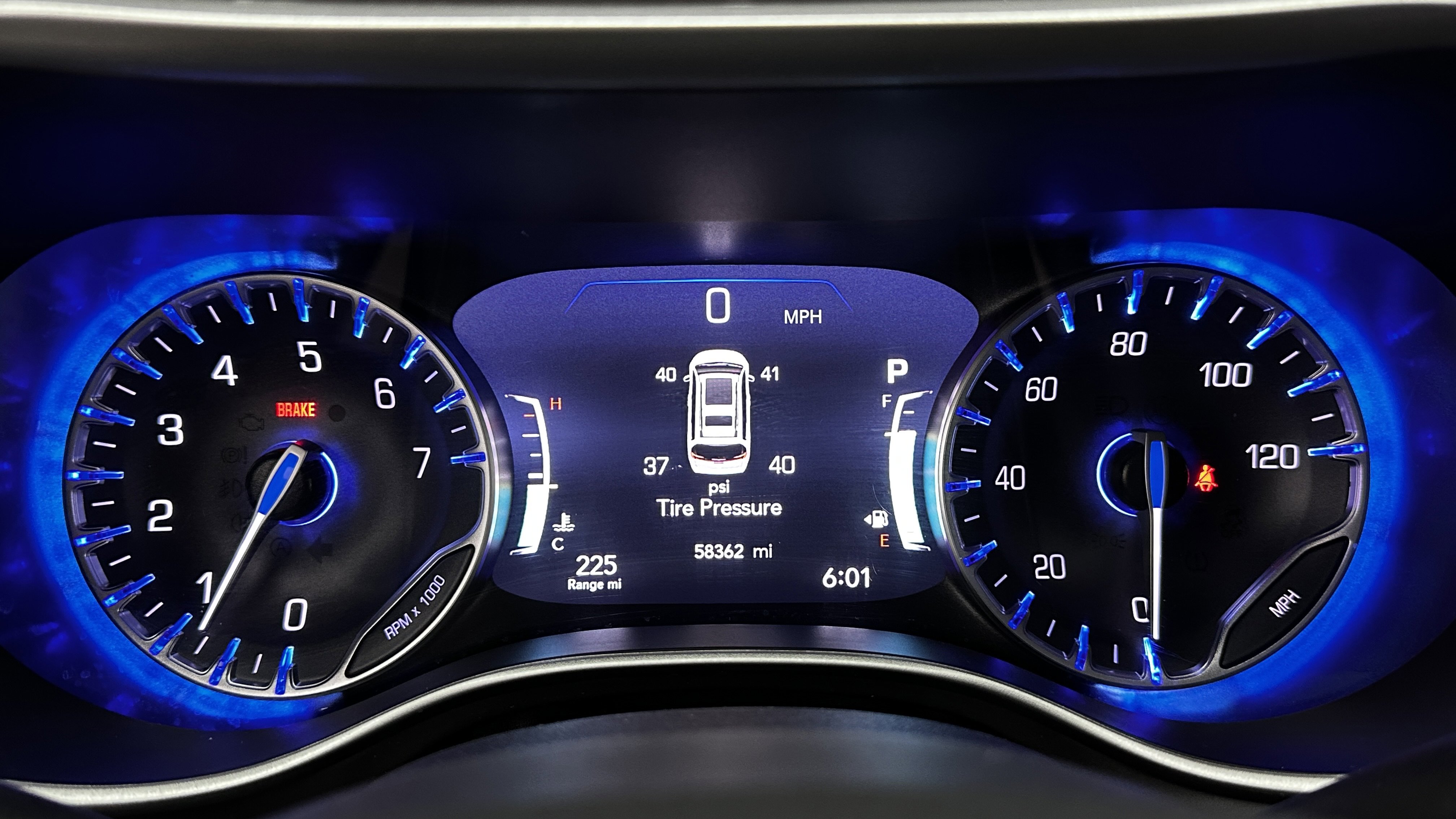 Used 2024 Chrysler Pacifica Touring-L image 15